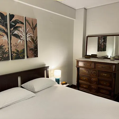 Flat With Incredible Sea View 아파트 파트라