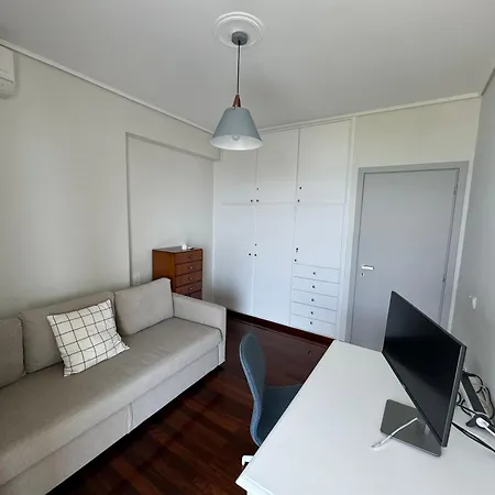 Flat With Incredible Sea View 파트라