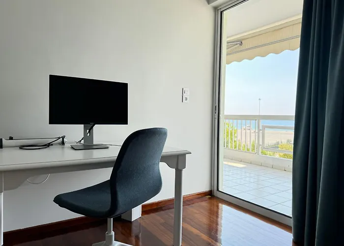 Flat With Incredible Sea View *